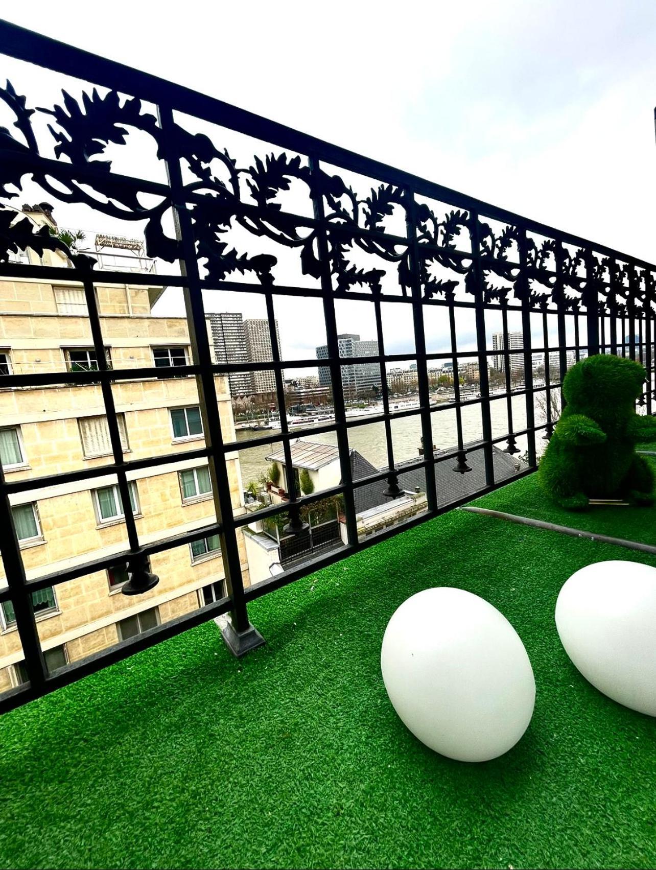 Quai De Seine Tour Eiffel Trocadero Apartment Париж Екстериор снимка